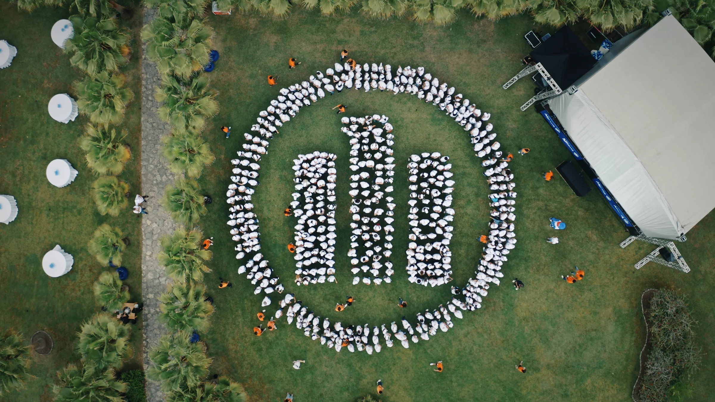 Allianz Remember Day 2025 · Logotipo humano com drone, capa do vídeo